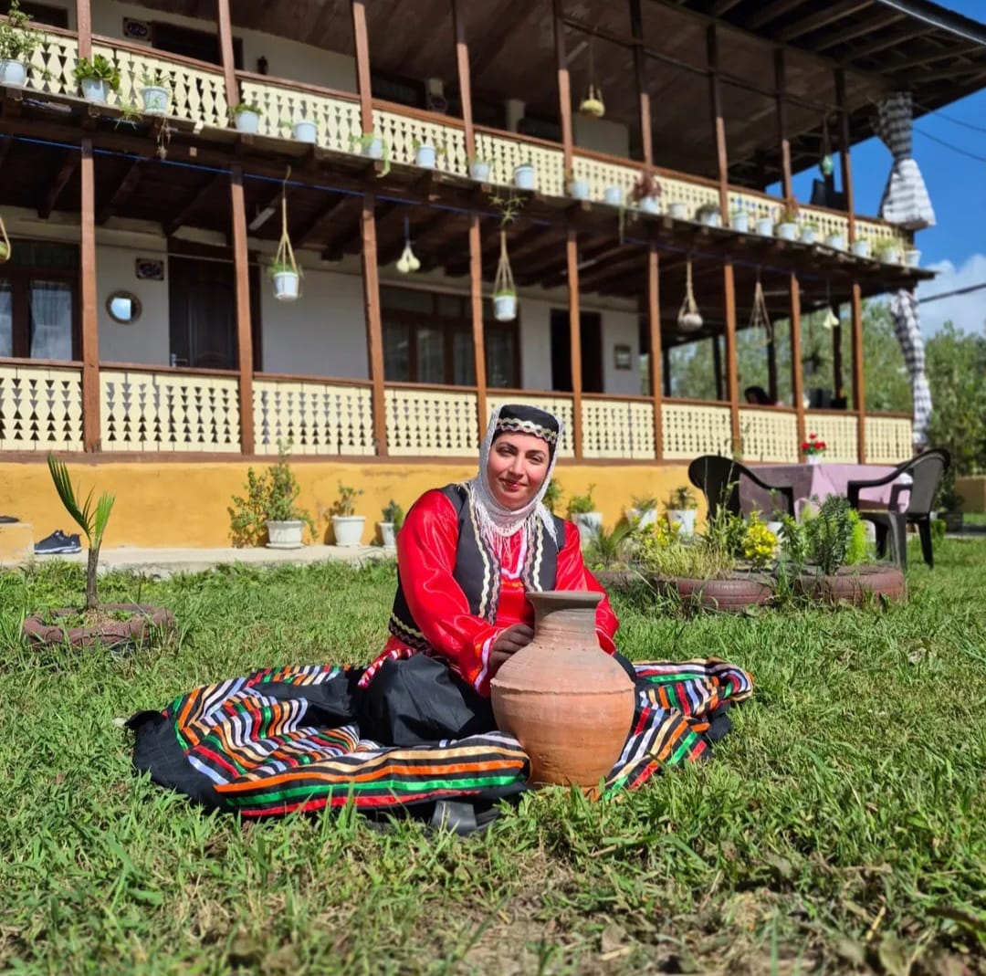 اقامتگاه بومگردی لیلا بانو در خشکبیجار